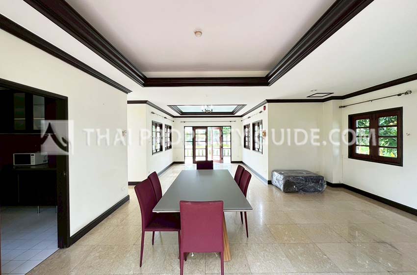 House with Shared Pool in Bangnatrad 